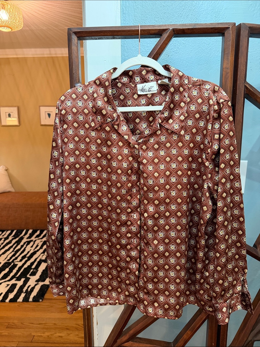 Women’s vintage printed blouse